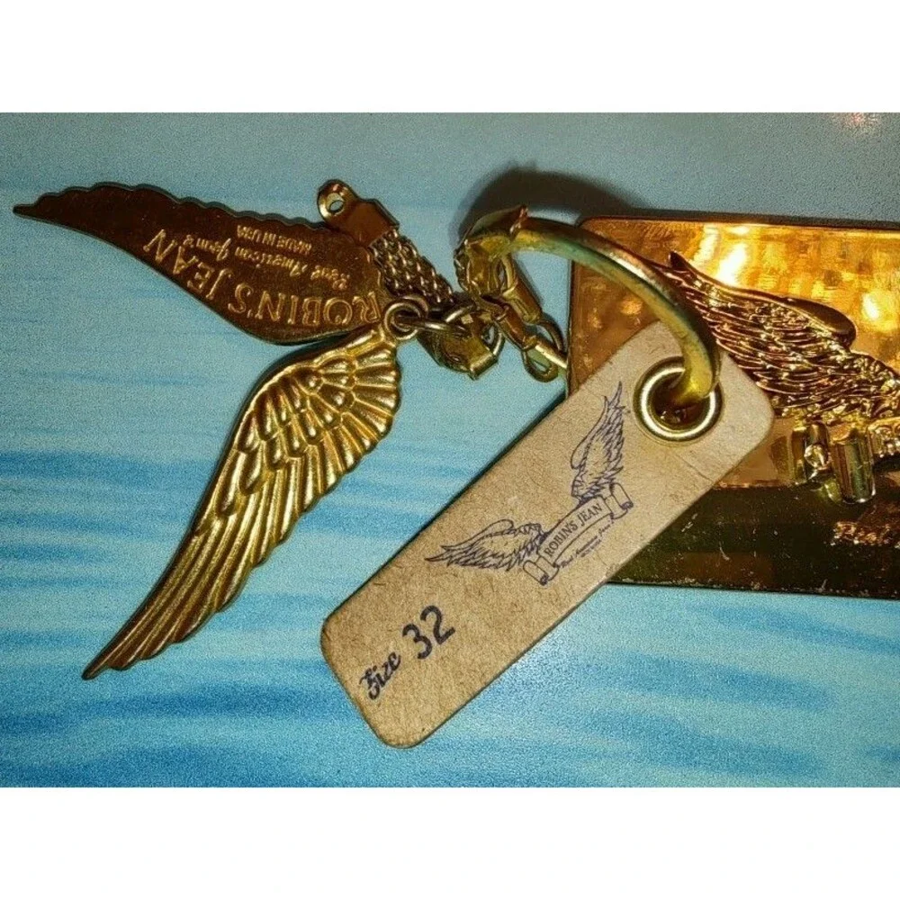 Men's Gold Tone Metal Robin's Jeans Angel Wings Keychain & Bar Tag Only No Jeans